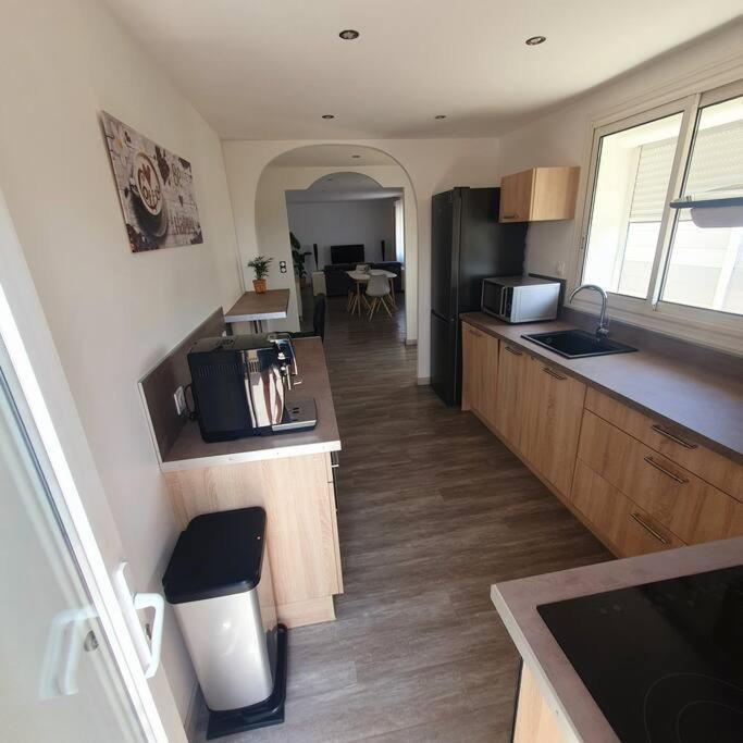 Joli Haut De Villa 3 Chambres Climatise Avec Jacuzzi 马里尼亚讷 外观 照片