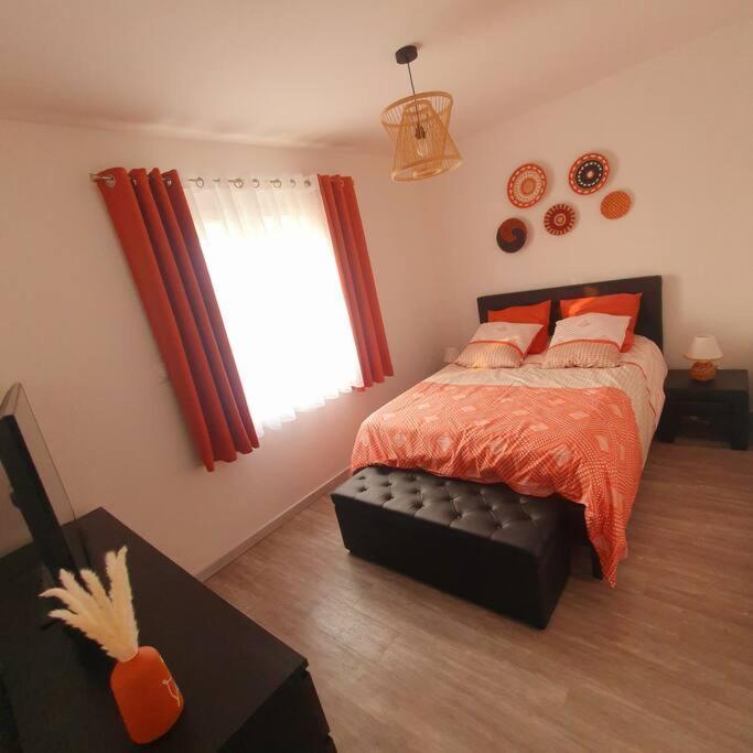 Joli Haut De Villa 3 Chambres Climatise Avec Jacuzzi 马里尼亚讷 外观 照片