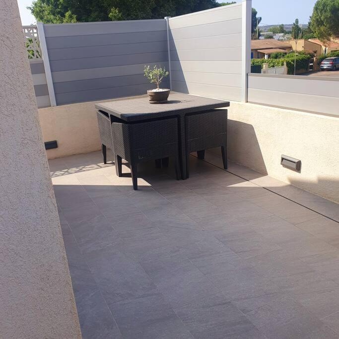 Joli Haut De Villa 3 Chambres Climatise Avec Jacuzzi 马里尼亚讷 外观 照片